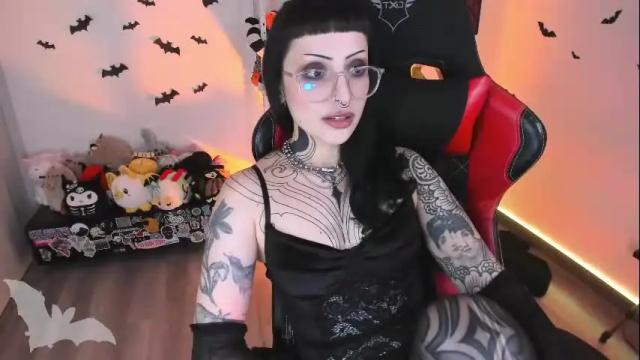 Image 6 of herinfernalmajesty Stream on Chaturbate on 4 months ago