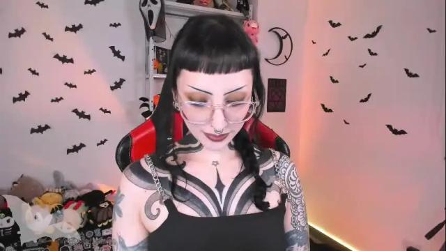 Image 4 of herinfernalmajesty Stream on Chaturbate on 3 months ago