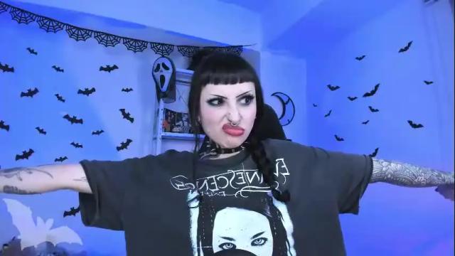 Image 2 of herinfernalmajesty Stream on Chaturbate on 3 months ago