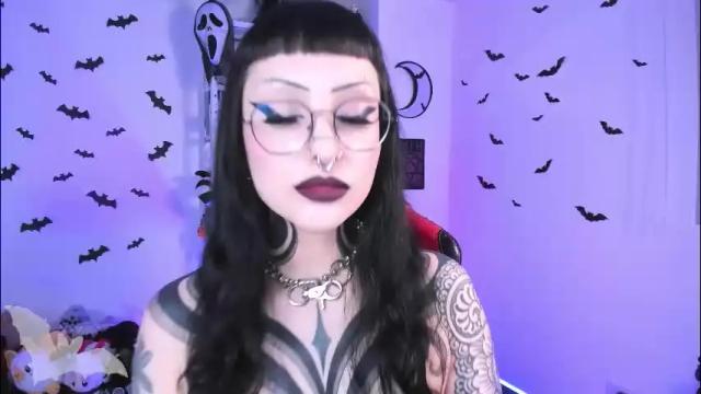 Image 2 of herinfernalmajesty Stream on Chaturbate on 3 months ago