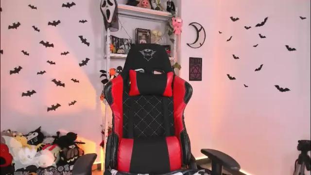 Image 3 of herinfernalmajesty Stream on Chaturbate on 2 months ago