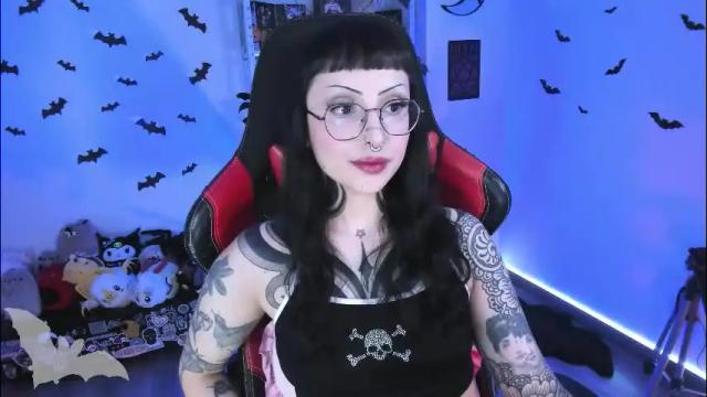 Image 3 of herinfernalmajesty Stream on Chaturbate on 2 months ago