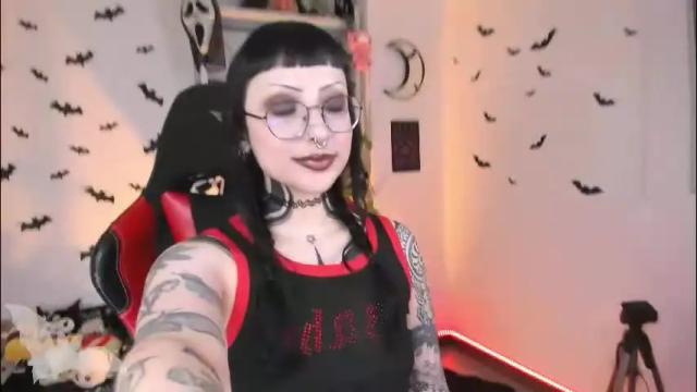 Image 2 of herinfernalmajesty Stream on Chaturbate on 1 month ago