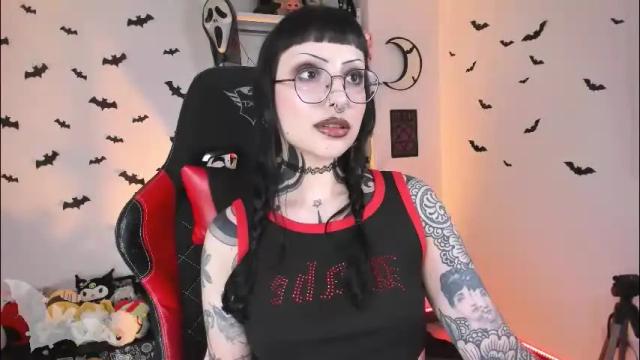 Image 3 of herinfernalmajesty Stream on Chaturbate on 1 month ago