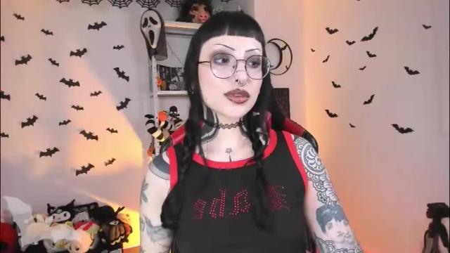 Image 4 of herinfernalmajesty Stream on Chaturbate on 1 month ago