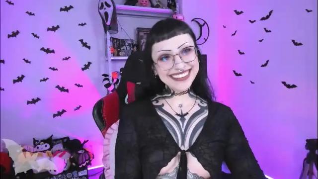 Image 3 of herinfernalmajesty Stream on Chaturbate on 1 month ago