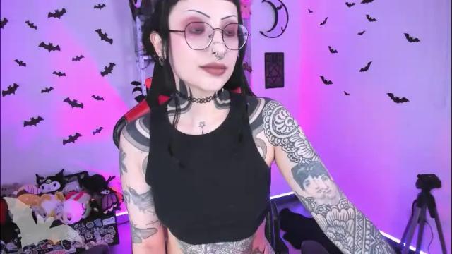 Image 2 of herinfernalmajesty Stream on Chaturbate on 1 month ago