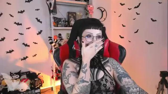 Image 4 of herinfernalmajesty Stream on Chaturbate on 1 month ago