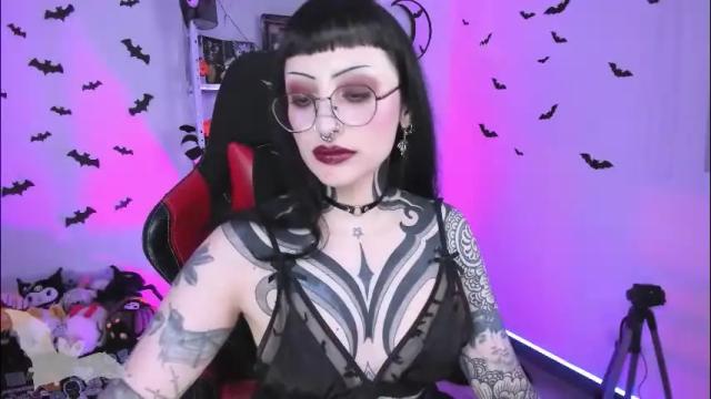 Image 7 of herinfernalmajesty Stream on Chaturbate on 29 days ago