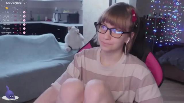 Image 10 of hermione_h Stream on Chaturbate on 15 months ago