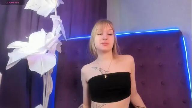 Image 4 of hermione_reid Stream on Chaturbate on 1 month ago
