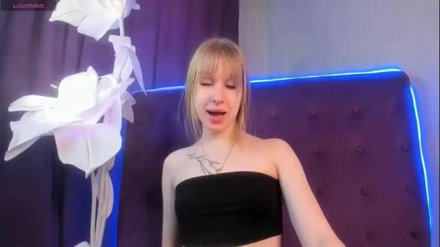 Image 4 of hermione_reid Stream on Chaturbate on 1 month ago