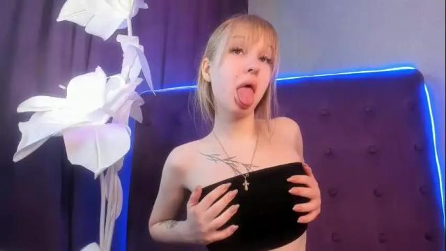 Image 6 of hermione_reid Stream on Chaturbate on 9 days ago