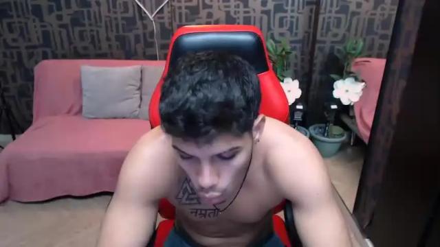 Image 7 of hernan_rush Stream on Chaturbate on 16 months ago