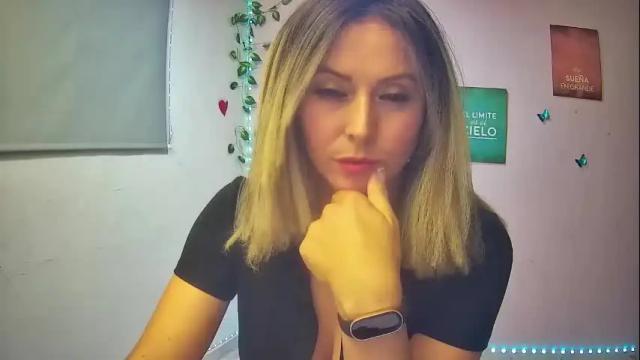 Image 2 of hestesiaxx Stream on Chaturbate on 3 days ago