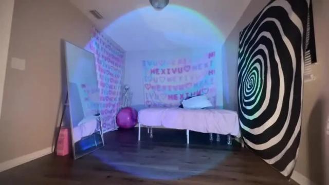 Image 2 of hexivu Stream on Chaturbate on 4 months ago