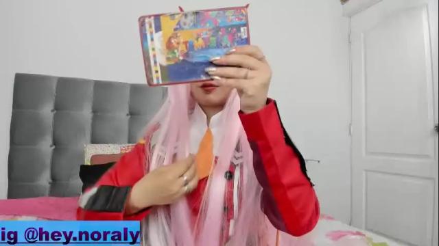 Image 10 of hey_noraly Stream on Chaturbate on 1 month ago