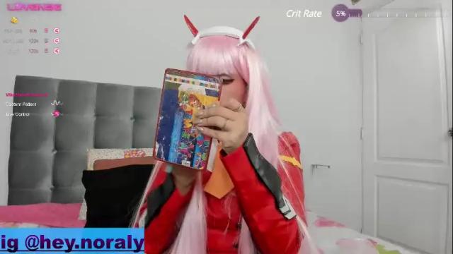 Image 12 of hey_noraly Stream on Chaturbate on 1 month ago