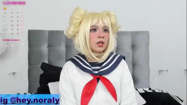 Image 7 of hey_noraly Stream on Chaturbate on 1 day ago