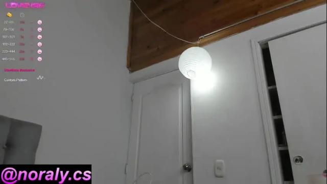 Image 3 of hey_noraly Stream on Chaturbate on 1 month ago