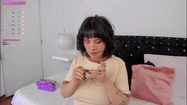 Image 10 of hey_noraly Stream on Chaturbate on 10 days ago