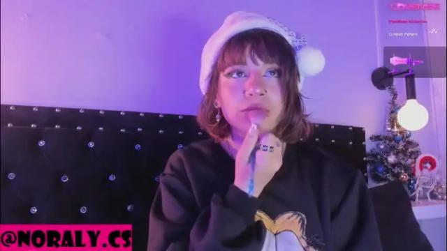 Image 2 of hey_noraly Stream on Chaturbate on 1 month ago