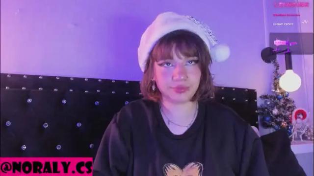 Image 3 of hey_noraly Stream on Chaturbate on 1 month ago
