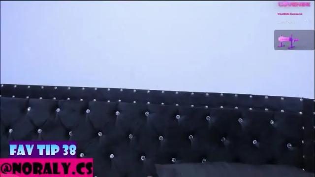 Image 2 of hey_noraly Stream on Chaturbate on 1 month ago