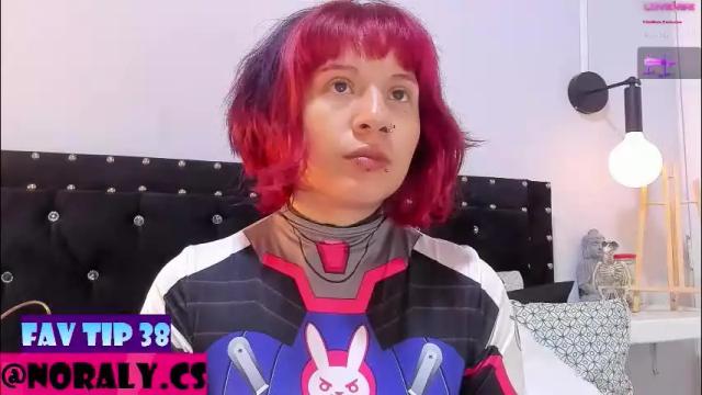 Image 10 of hey_noraly Stream on Chaturbate on 3 days ago