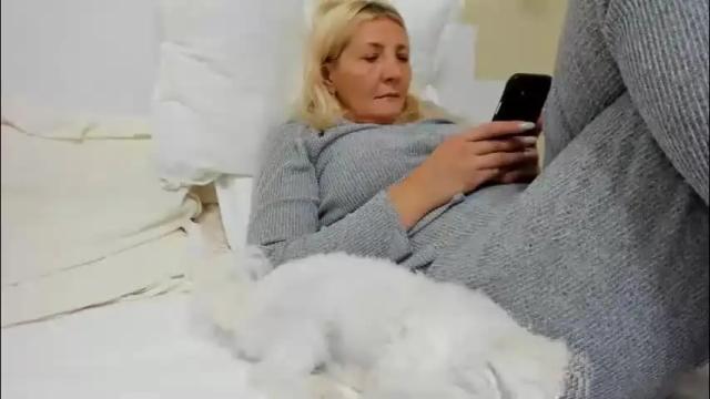 Image 4 of heyheygrey Stream on Chaturbate on 2 months ago