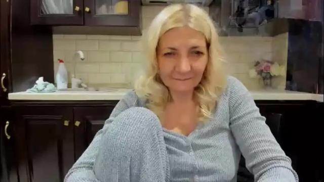 Image 2 of heyheygrey Stream on Chaturbate on 2 months ago