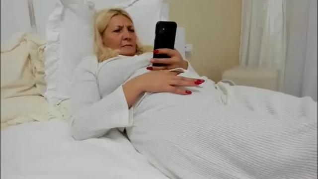Image 10 of heyheygrey Stream on Chaturbate on 1 month ago