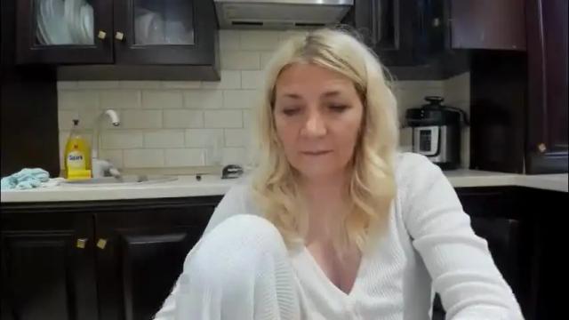 Image 2 of heyheygrey Stream on Chaturbate on 1 month ago
