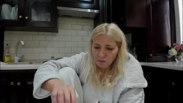Image 11 of heyheygrey Stream on Chaturbate on 25 days ago