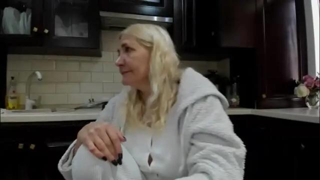 Image 12 of heyheygrey Stream on Chaturbate on 25 days ago