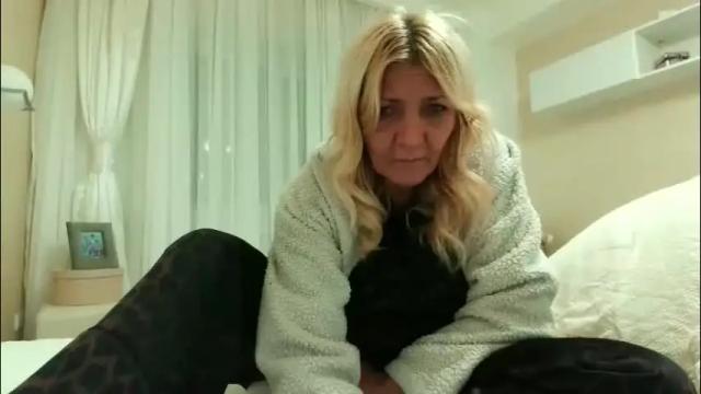Image 12 of heyheygrey Stream on Chaturbate on 23 hours ago