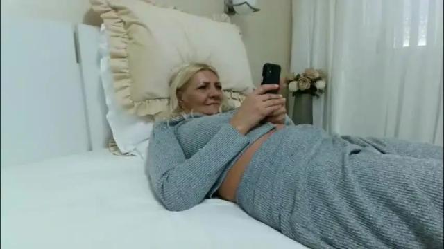 Image 3 of heyheygrey Stream on Chaturbate on 5 days ago