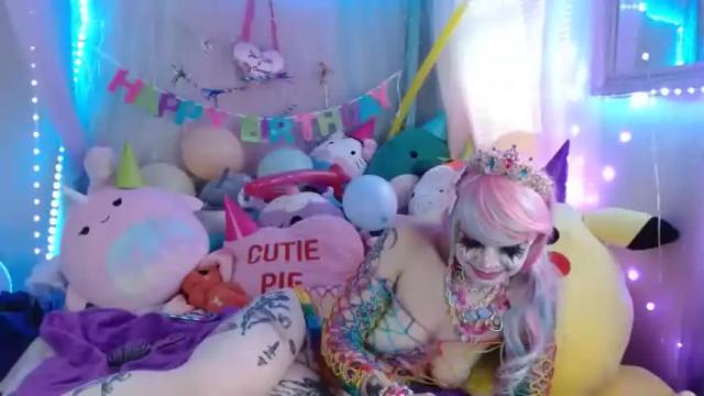 Image 12 of heyhilyraskye Stream on Chaturbate on 20 months ago