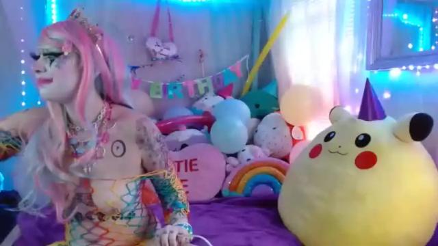 Image 8 of heyhilyraskye Stream on Chaturbate on 20 months ago