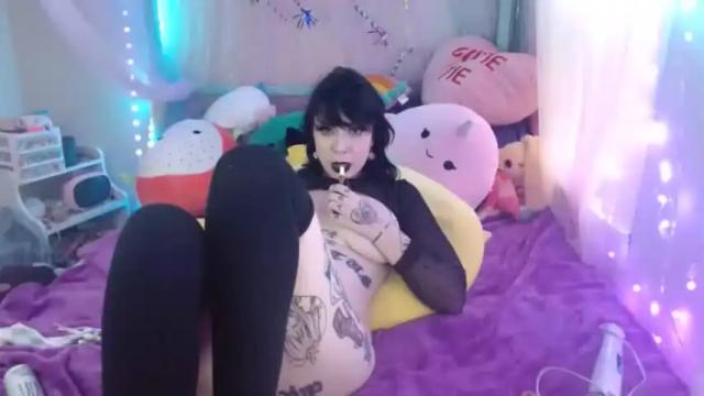 Image 6 of heyhilyraskye Stream on Chaturbate on 20 months ago