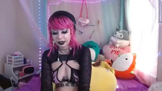 Image 6 of heyhilyraskye Stream on Chaturbate on 12 months ago