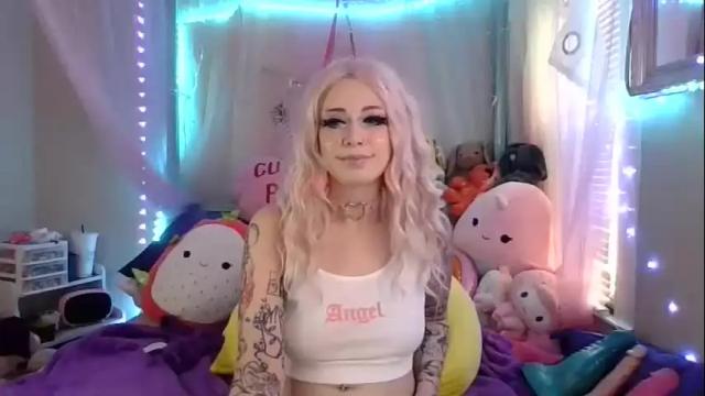 Image 2 of heyhilyraskye Stream on Chaturbate on 11 months ago