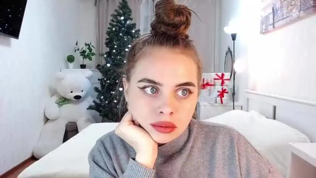Image 2 of heyjulyhere Stream on Chaturbate on 22 months ago