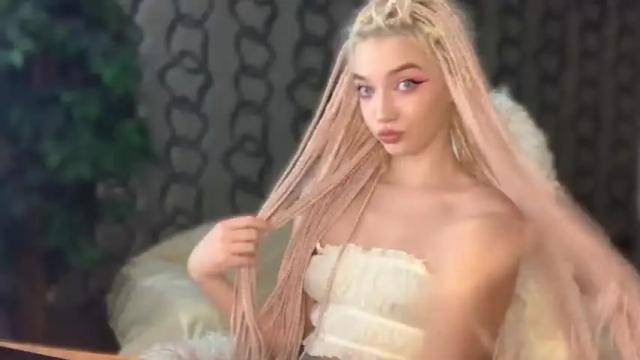 Image 3 of heyley_sativa Stream on Chaturbate on 22 months ago