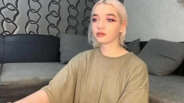 Image 2 of heyley_sativa Stream on Chaturbate on 20 months ago