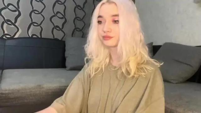 Image 3 of heyley_sativa Stream on Chaturbate on 20 months ago