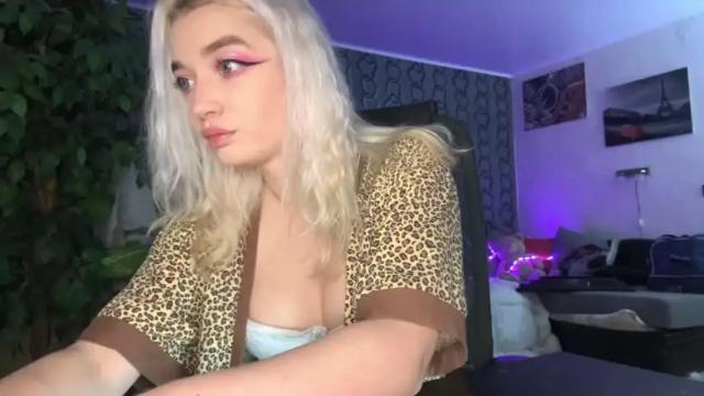 Image 6 of heyley_sativa Stream on Chaturbate on 19 months ago