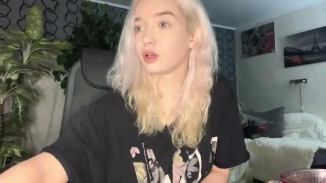 Image 4 of heyley_sativa Stream on Chaturbate on 19 months ago