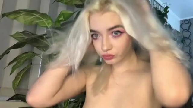 Image 3 of heyley_sativa Stream on Chaturbate on 19 months ago
