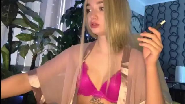 Image 12 of heyley_sativa Stream on Chaturbate on 18 months ago